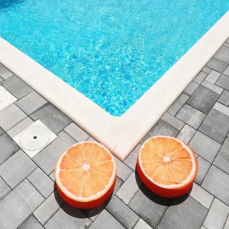 Apartman With Swimming Pool Seline, Paklenica - 25503 Starigrad-Paklenica